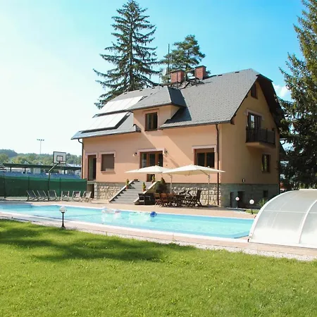 For 20 People With Jacuzzi And Large Pool Mikulovice (Jesenik)