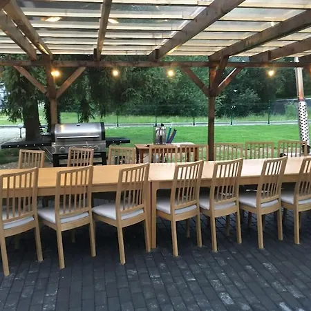 For 20 People With Jacuzzi And Large Pool Willa